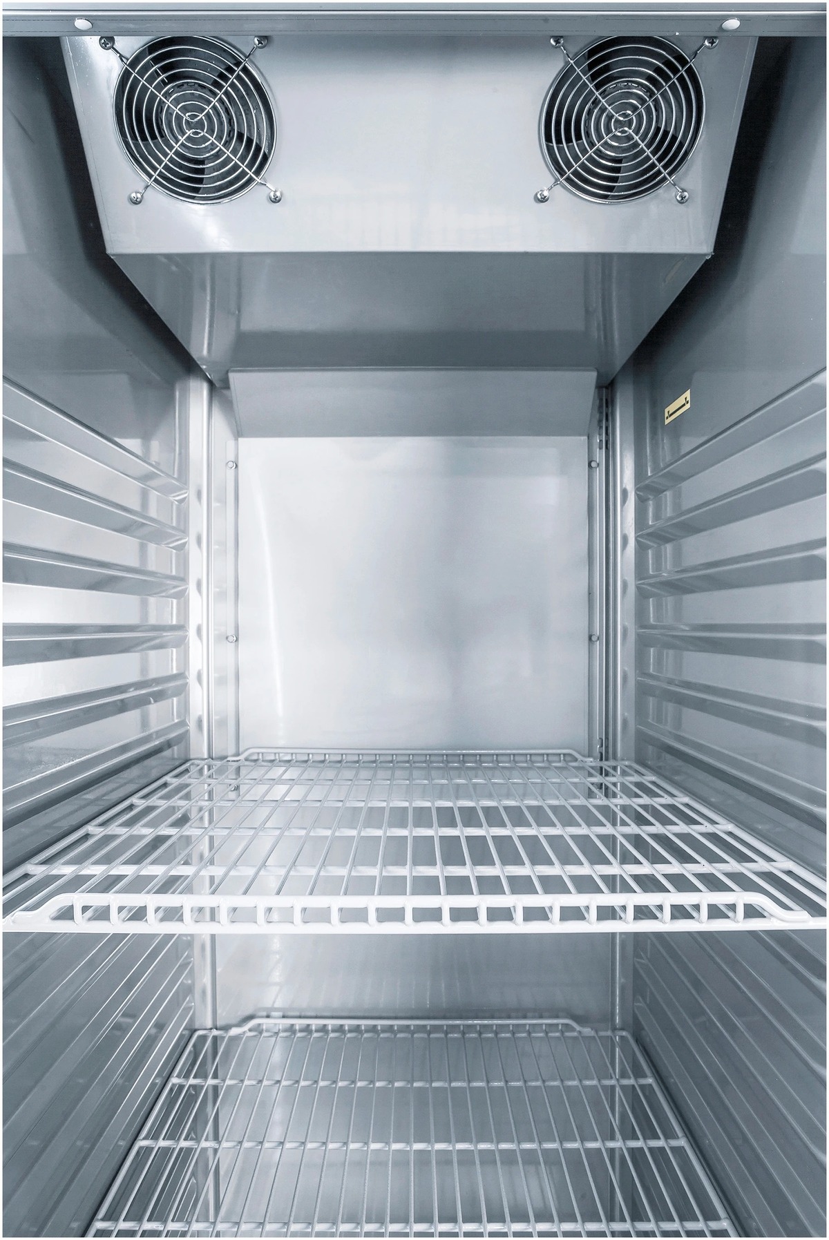 Sterling Pro Vantage 700L Gastronorm Freezer (Left Hinged) - XNI700L 3